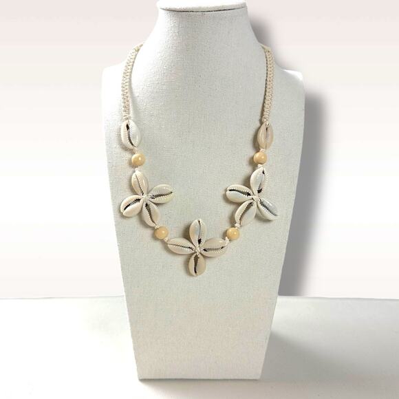 Free People Happy Days Shell Necklace NWT Neutral Bohemian Beach Choker Summer - Picture 5 of 16